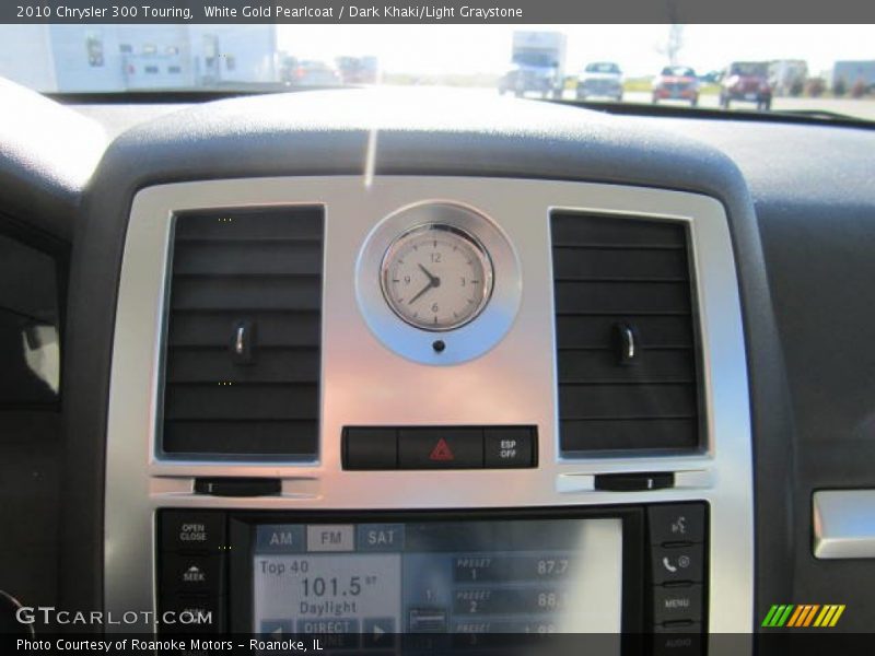 White Gold Pearlcoat / Dark Khaki/Light Graystone 2010 Chrysler 300 Touring