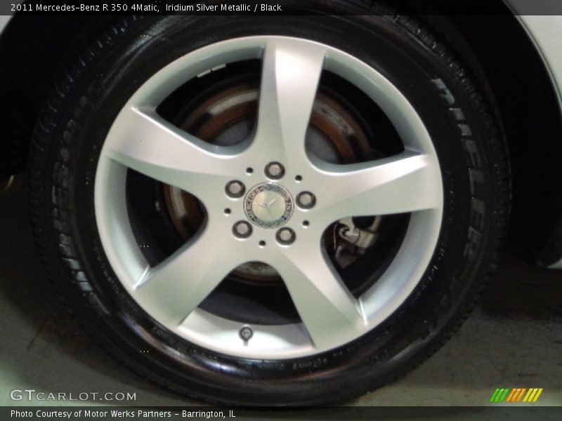 Iridium Silver Metallic / Black 2011 Mercedes-Benz R 350 4Matic