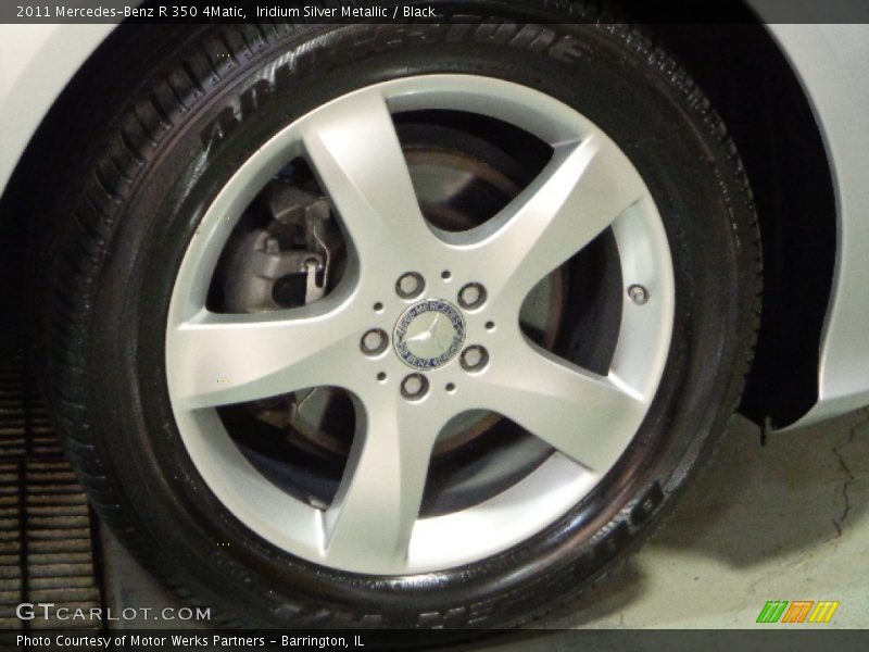 Iridium Silver Metallic / Black 2011 Mercedes-Benz R 350 4Matic