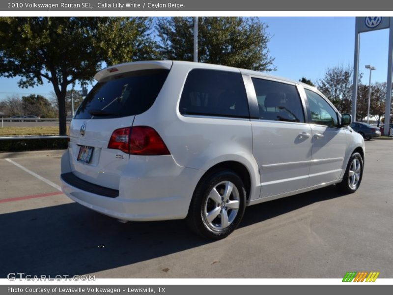 Calla Lilly White / Ceylon Beige 2010 Volkswagen Routan SEL