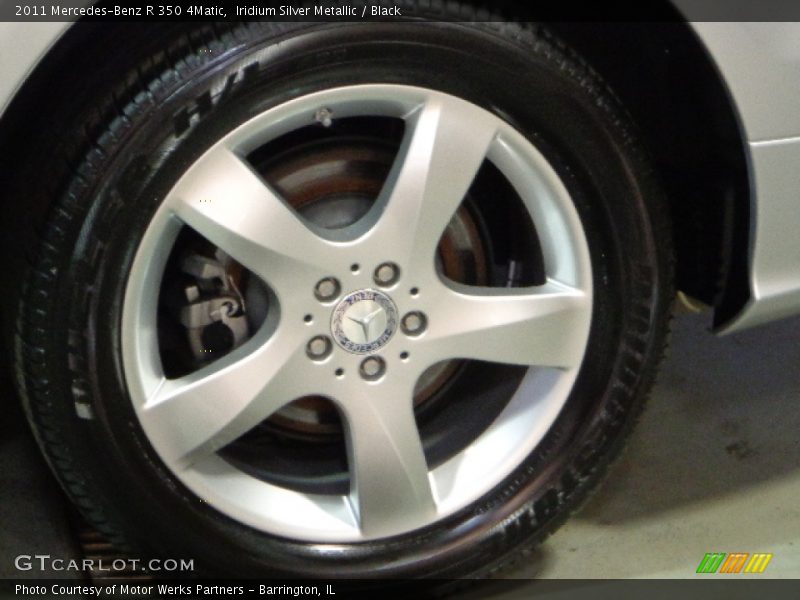 Iridium Silver Metallic / Black 2011 Mercedes-Benz R 350 4Matic