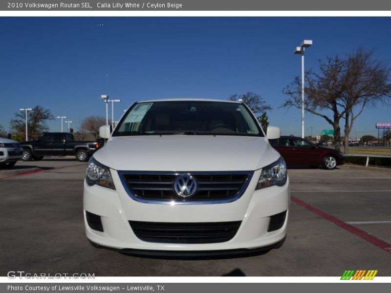 Calla Lilly White / Ceylon Beige 2010 Volkswagen Routan SEL