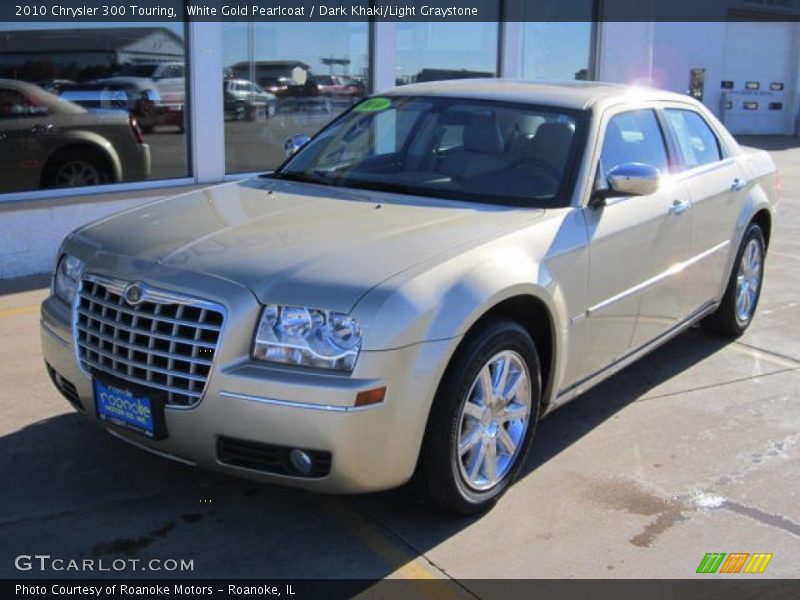 White Gold Pearlcoat / Dark Khaki/Light Graystone 2010 Chrysler 300 Touring