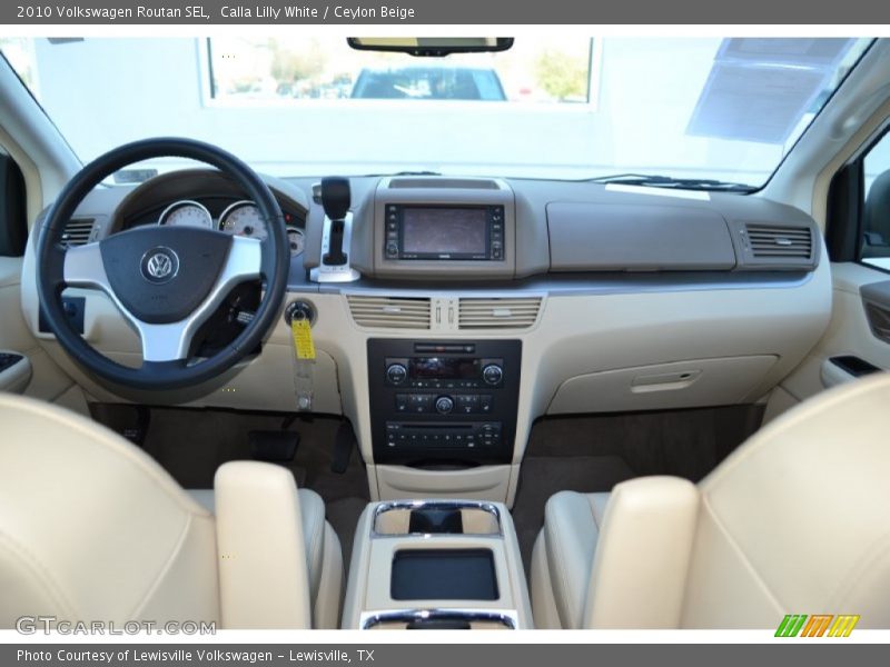 Calla Lilly White / Ceylon Beige 2010 Volkswagen Routan SEL