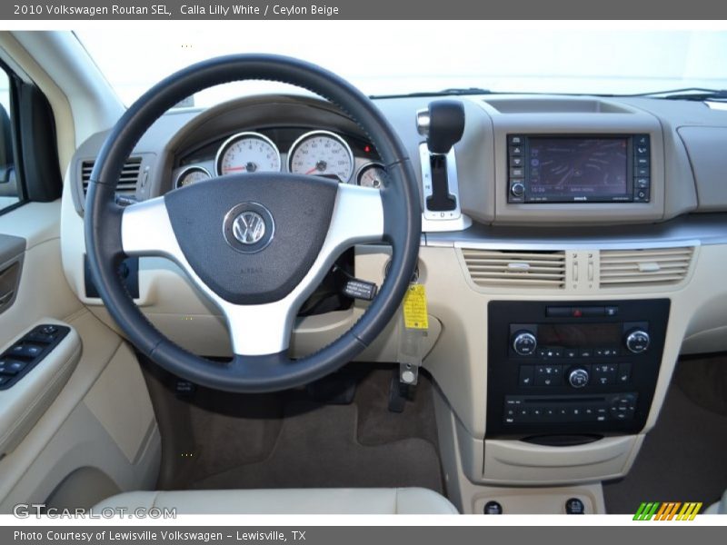 Calla Lilly White / Ceylon Beige 2010 Volkswagen Routan SEL
