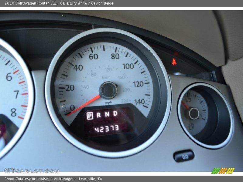 Calla Lilly White / Ceylon Beige 2010 Volkswagen Routan SEL