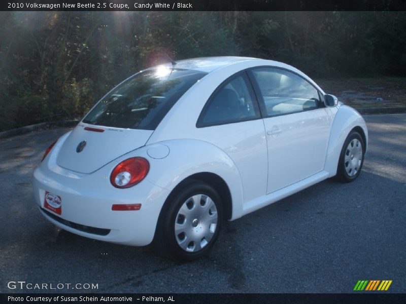 Candy White / Black 2010 Volkswagen New Beetle 2.5 Coupe