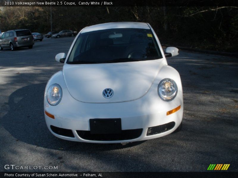 Candy White / Black 2010 Volkswagen New Beetle 2.5 Coupe