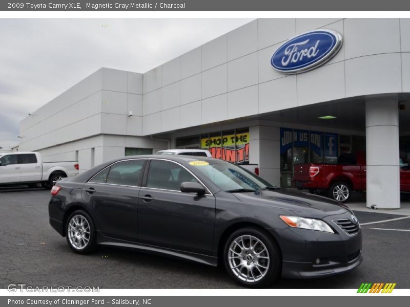 Magnetic Gray Metallic / Charcoal 2009 Toyota Camry XLE