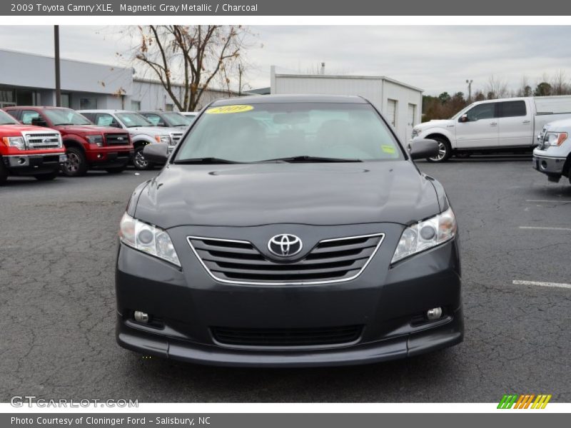 Magnetic Gray Metallic / Charcoal 2009 Toyota Camry XLE
