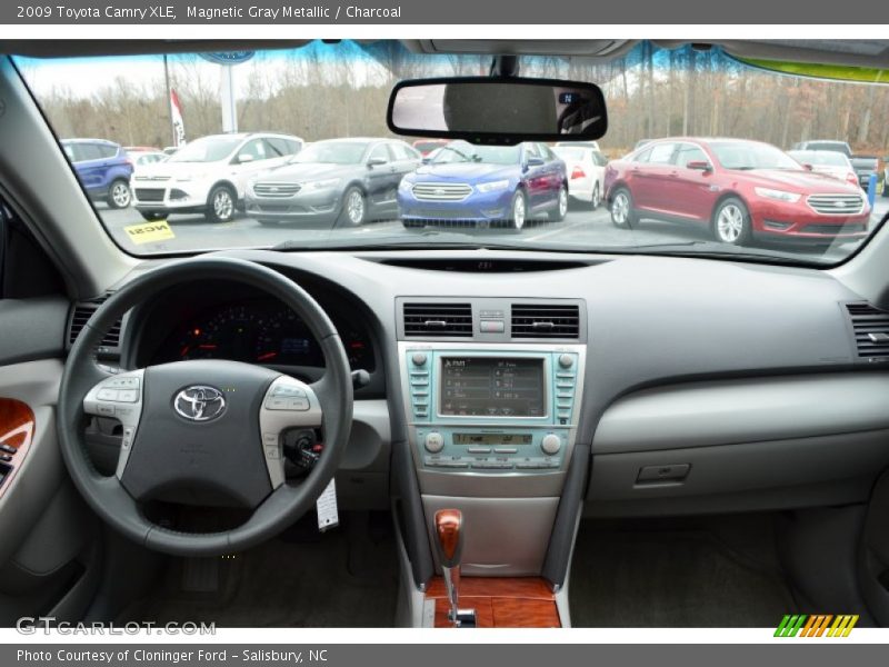 Magnetic Gray Metallic / Charcoal 2009 Toyota Camry XLE