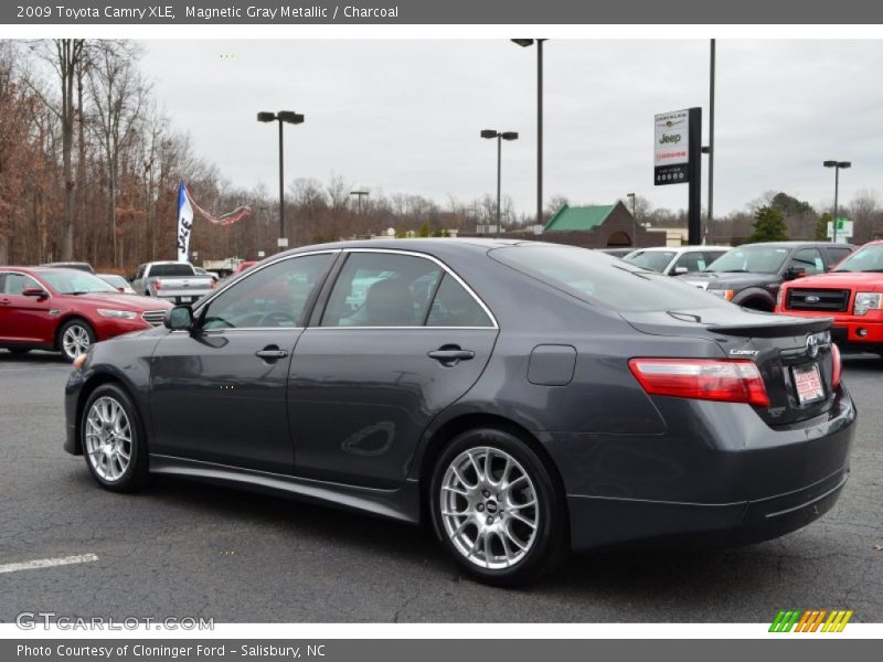 Magnetic Gray Metallic / Charcoal 2009 Toyota Camry XLE