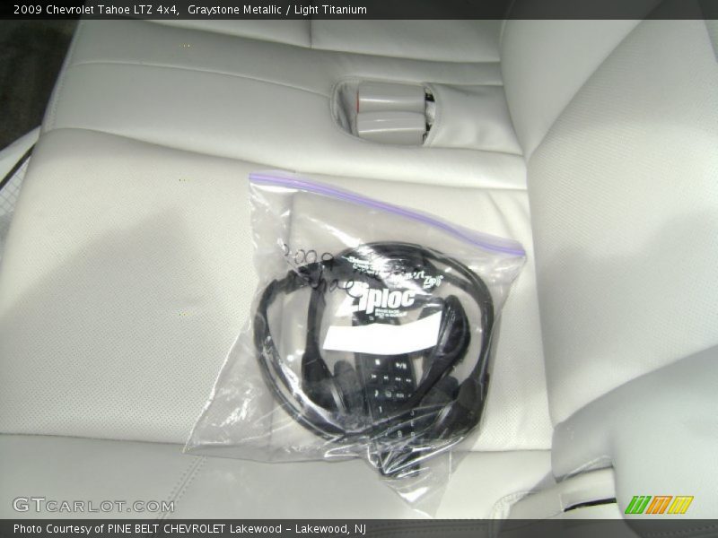 Graystone Metallic / Light Titanium 2009 Chevrolet Tahoe LTZ 4x4