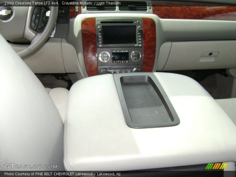 Graystone Metallic / Light Titanium 2009 Chevrolet Tahoe LTZ 4x4