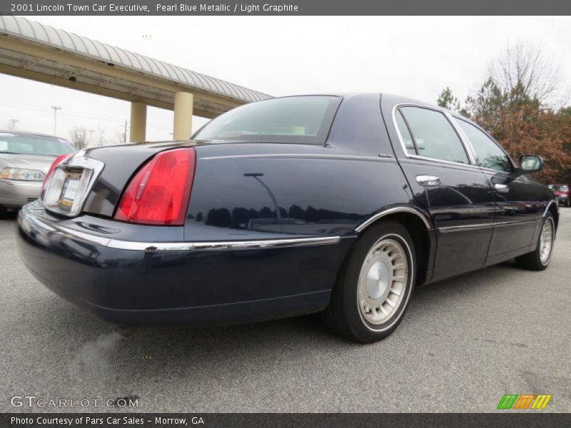  2001 Town Car Executive Pearl Blue Metallic