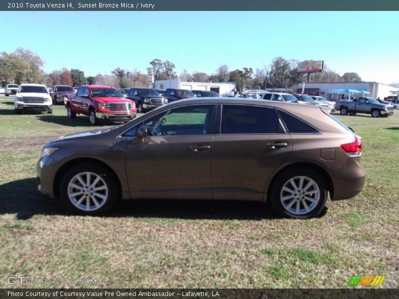 Sunset Bronze Mica / Ivory 2010 Toyota Venza I4