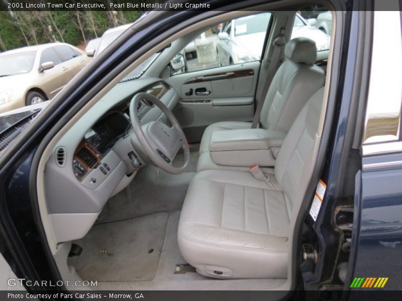 Front Seat of 2001 Town Car Executive