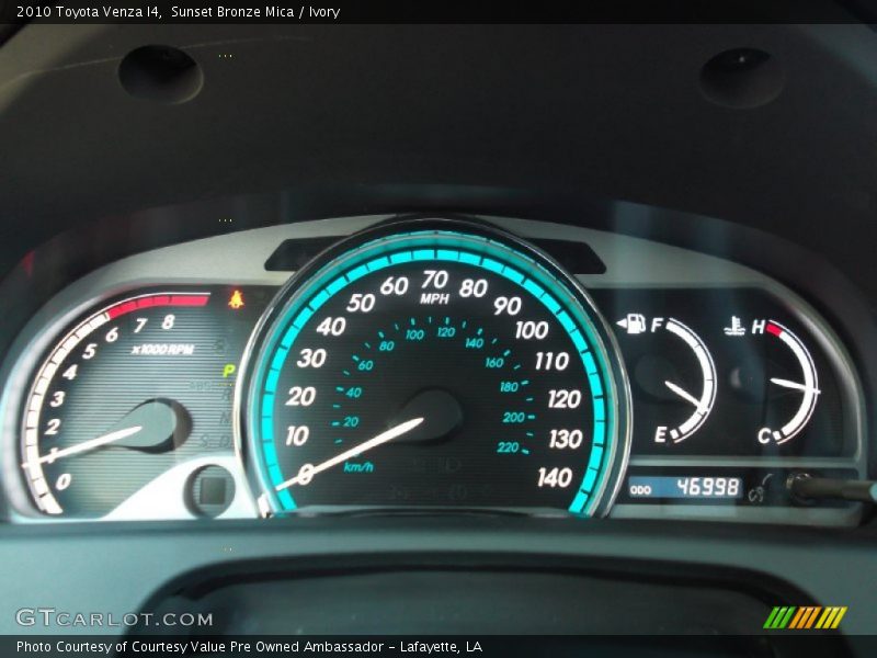 Sunset Bronze Mica / Ivory 2010 Toyota Venza I4