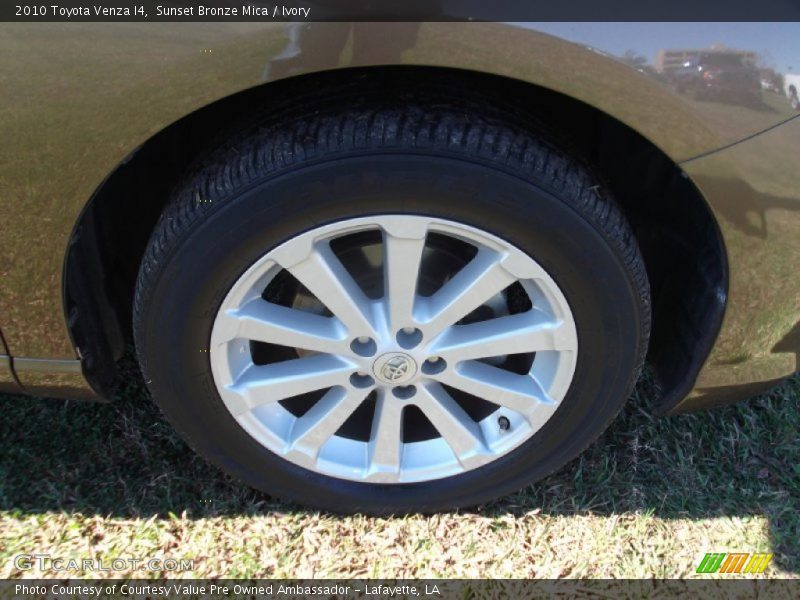 Sunset Bronze Mica / Ivory 2010 Toyota Venza I4