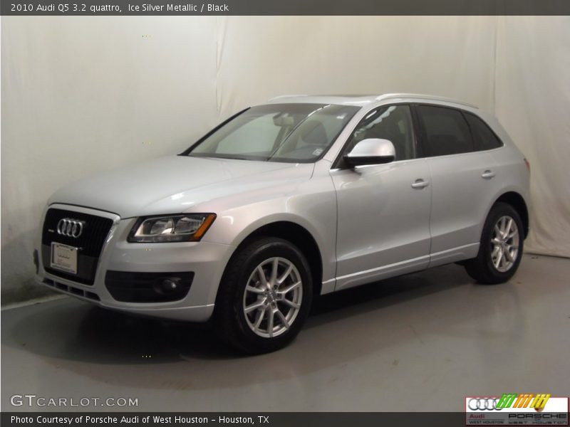 Ice Silver Metallic / Black 2010 Audi Q5 3.2 quattro
