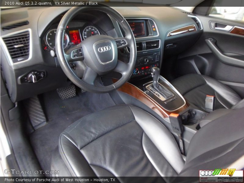 Ice Silver Metallic / Black 2010 Audi Q5 3.2 quattro
