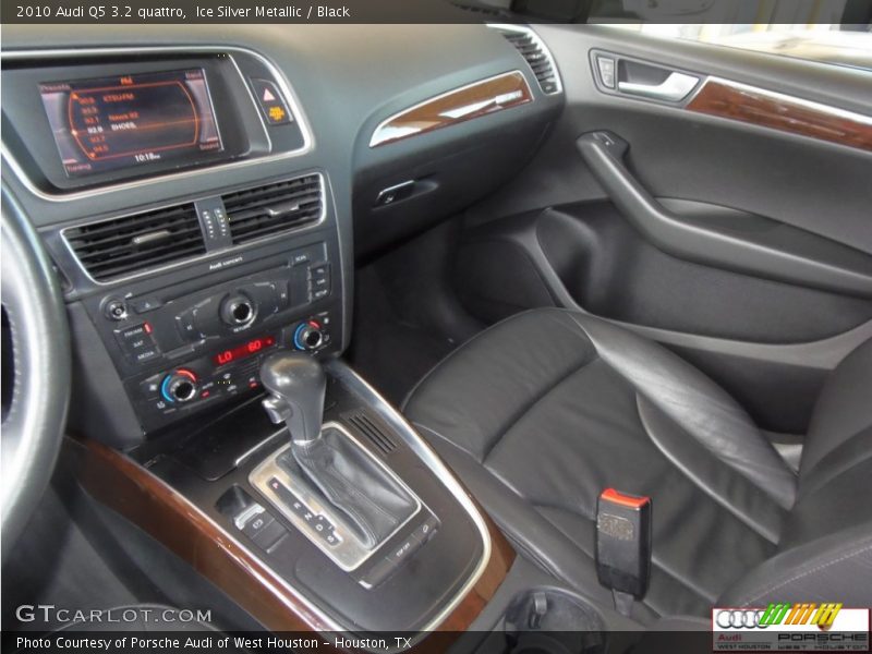 Ice Silver Metallic / Black 2010 Audi Q5 3.2 quattro