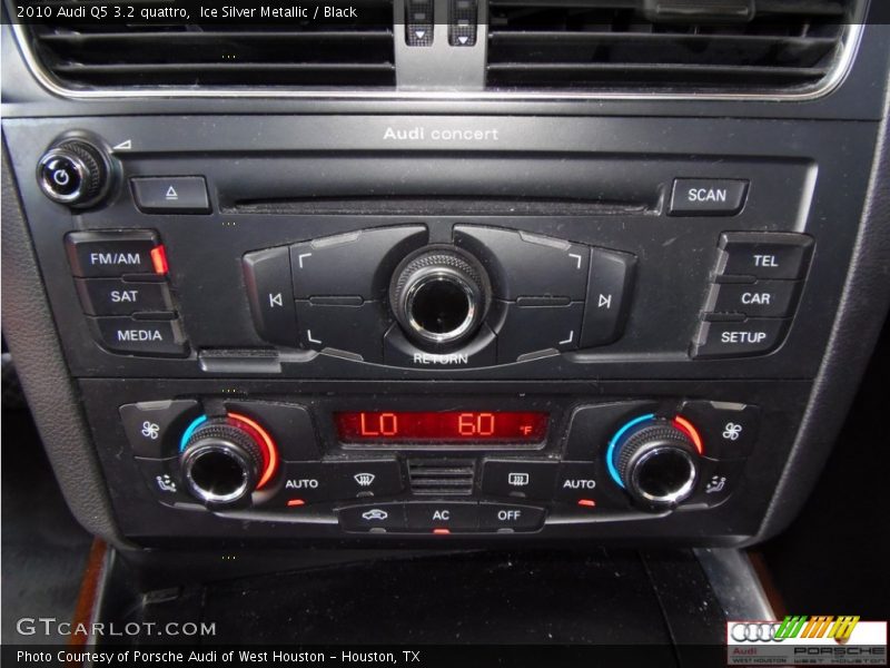 Ice Silver Metallic / Black 2010 Audi Q5 3.2 quattro