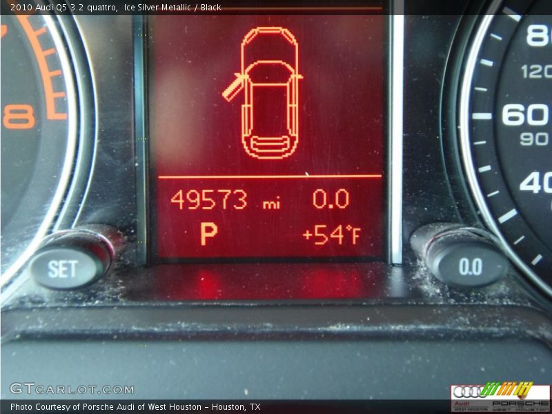 Ice Silver Metallic / Black 2010 Audi Q5 3.2 quattro