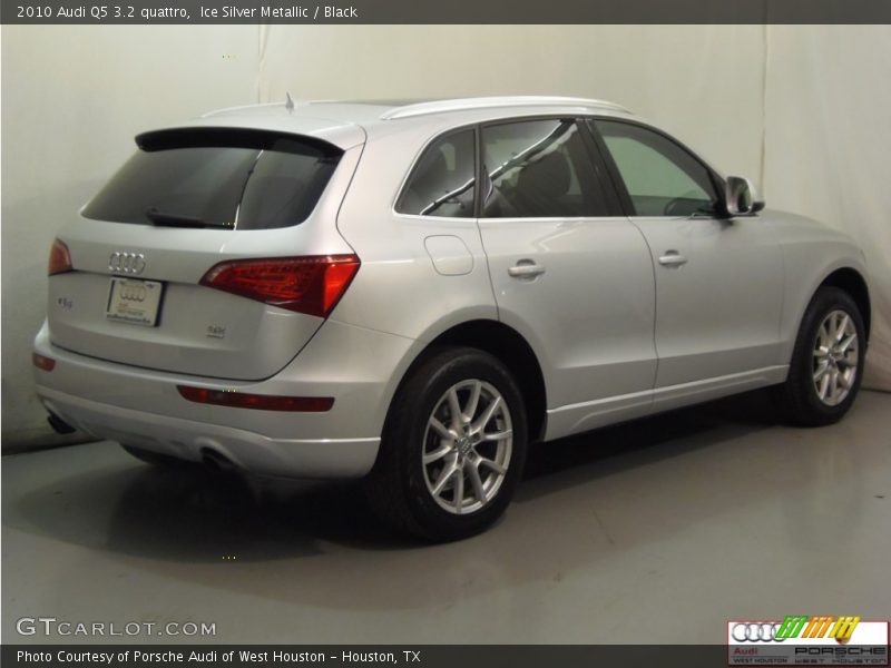 Ice Silver Metallic / Black 2010 Audi Q5 3.2 quattro
