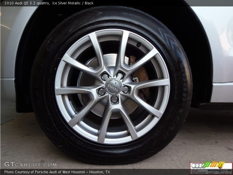 Ice Silver Metallic / Black 2010 Audi Q5 3.2 quattro