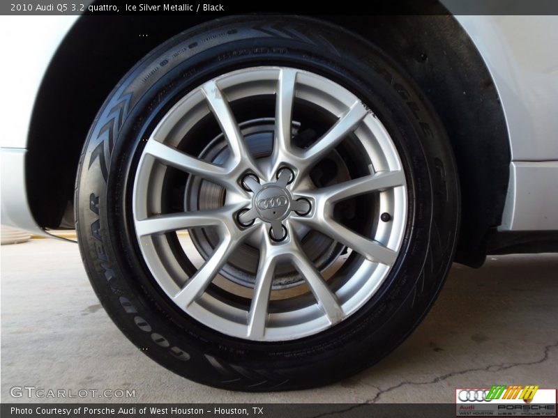 Ice Silver Metallic / Black 2010 Audi Q5 3.2 quattro