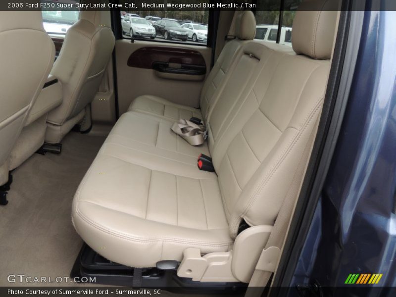 Medium Wedgewood Blue Metallic / Tan 2006 Ford F250 Super Duty Lariat Crew Cab