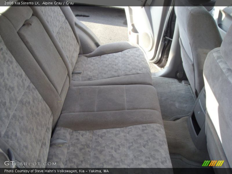 Alpine Gray / Gray 2006 Kia Sorento LX