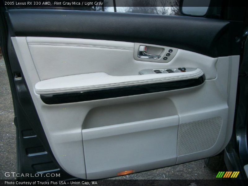 Door Panel of 2005 RX 330 AWD