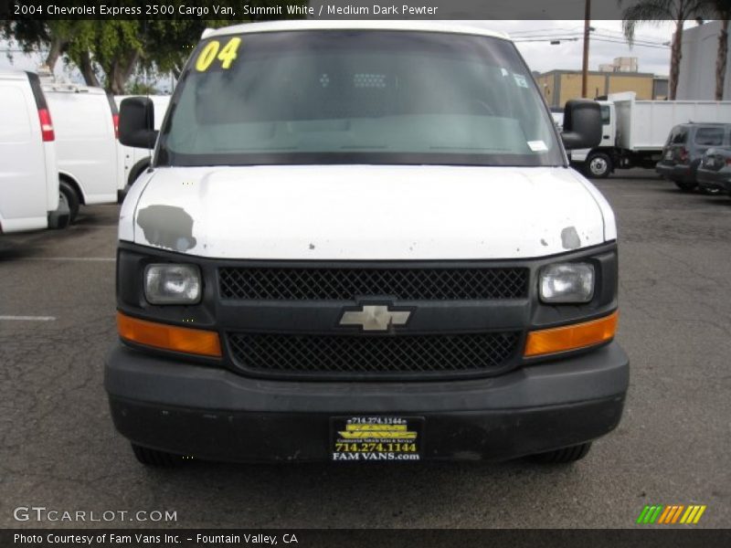 Summit White / Medium Dark Pewter 2004 Chevrolet Express 2500 Cargo Van
