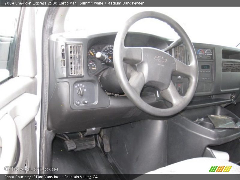 Summit White / Medium Dark Pewter 2004 Chevrolet Express 2500 Cargo Van