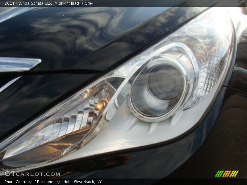 Midnight Black / Gray 2011 Hyundai Sonata GLS