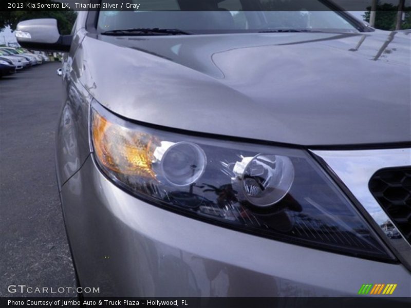 Titanium Silver / Gray 2013 Kia Sorento LX