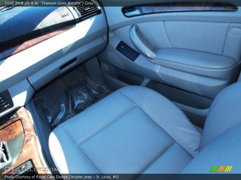 Titanium Silver Metallic / Grey 2005 BMW X5 4.4i