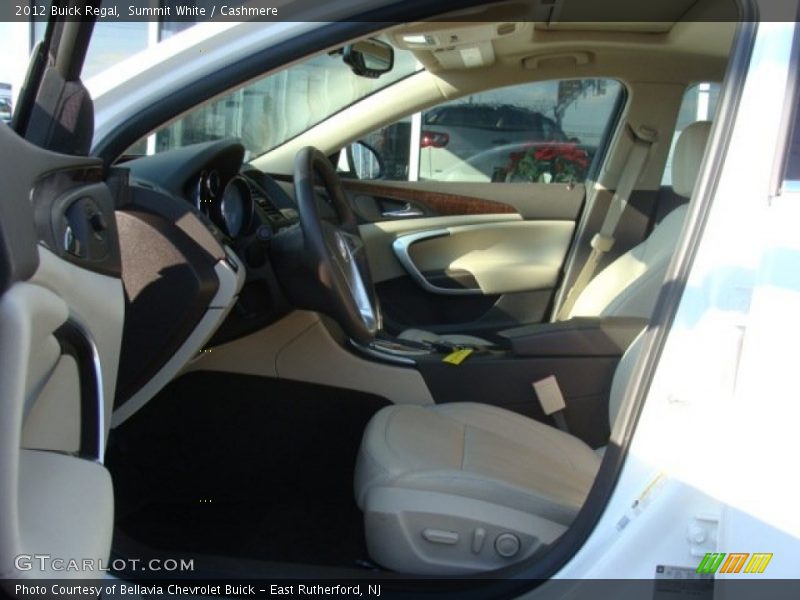 Summit White / Cashmere 2012 Buick Regal
