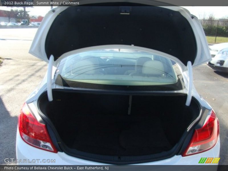 Summit White / Cashmere 2012 Buick Regal