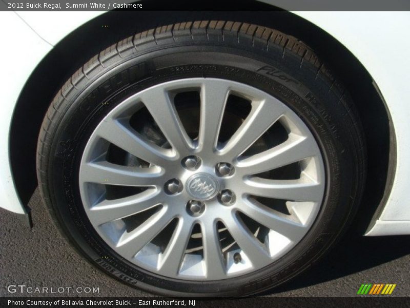 Summit White / Cashmere 2012 Buick Regal