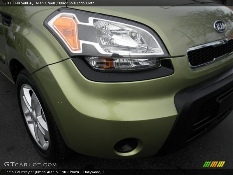 Alien Green / Black Soul Logo Cloth 2010 Kia Soul +