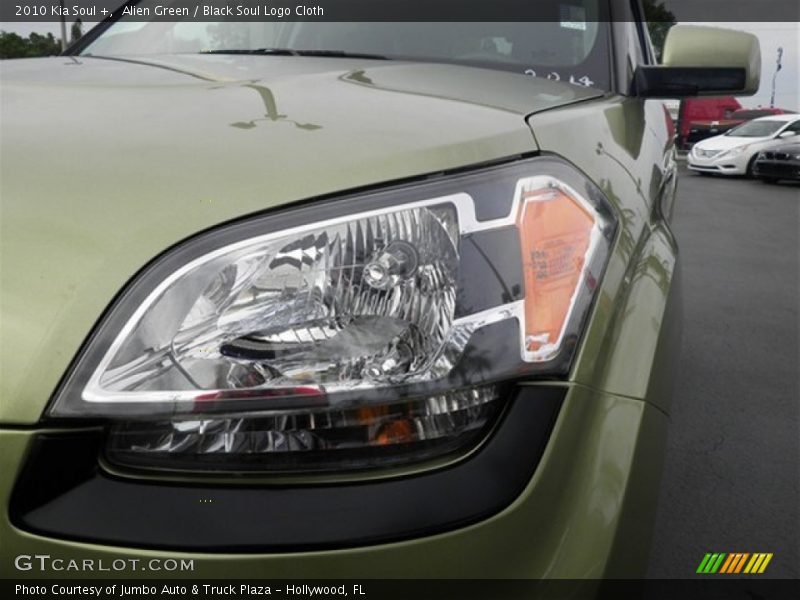 Alien Green / Black Soul Logo Cloth 2010 Kia Soul +