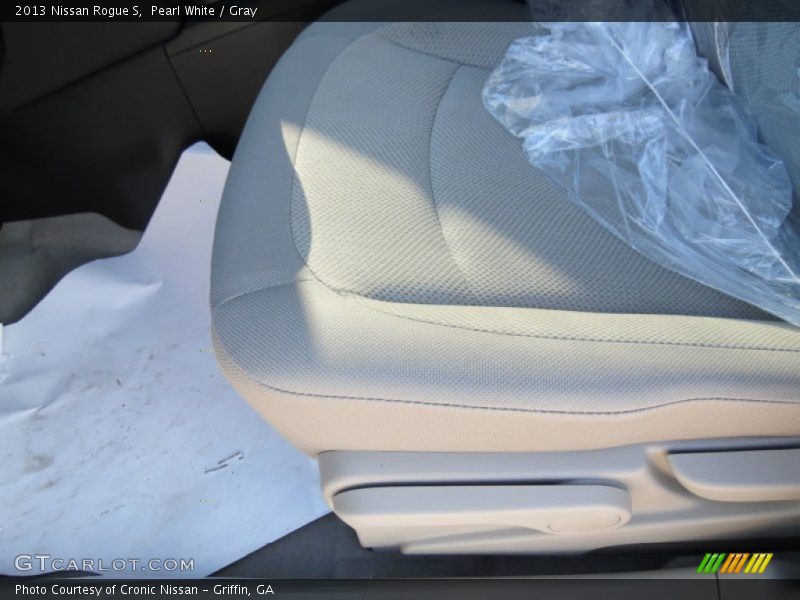 Pearl White / Gray 2013 Nissan Rogue S