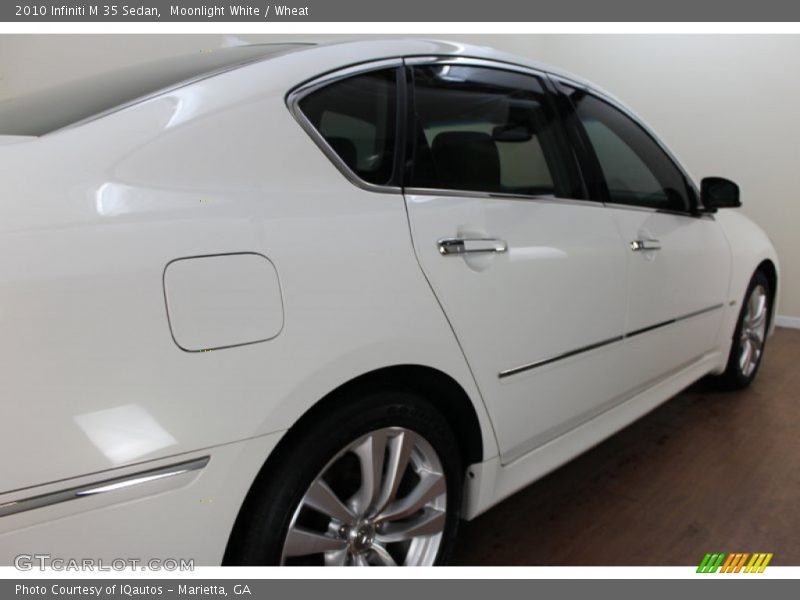 Moonlight White / Wheat 2010 Infiniti M 35 Sedan