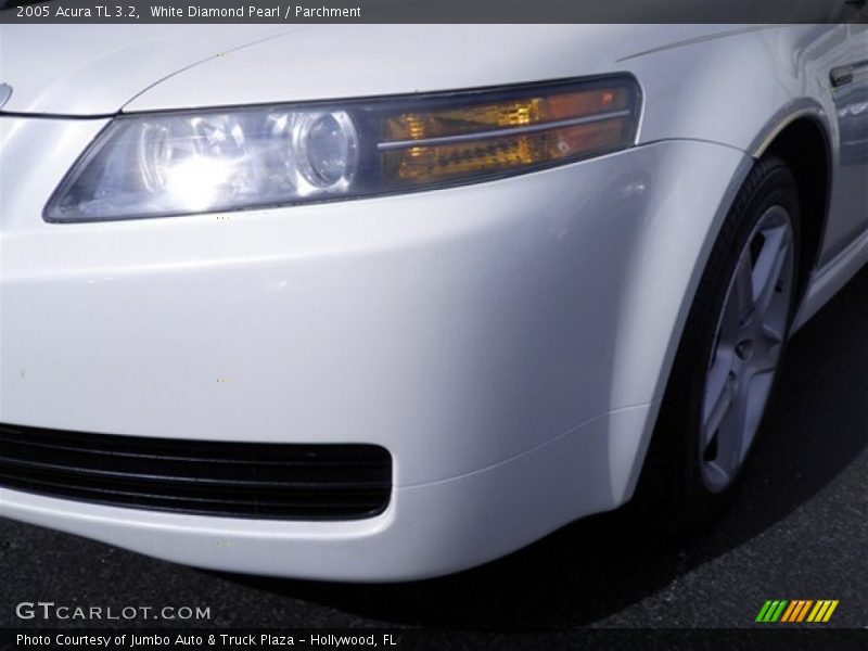 White Diamond Pearl / Parchment 2005 Acura TL 3.2