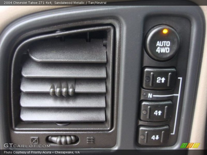 Controls of 2004 Tahoe Z71 4x4