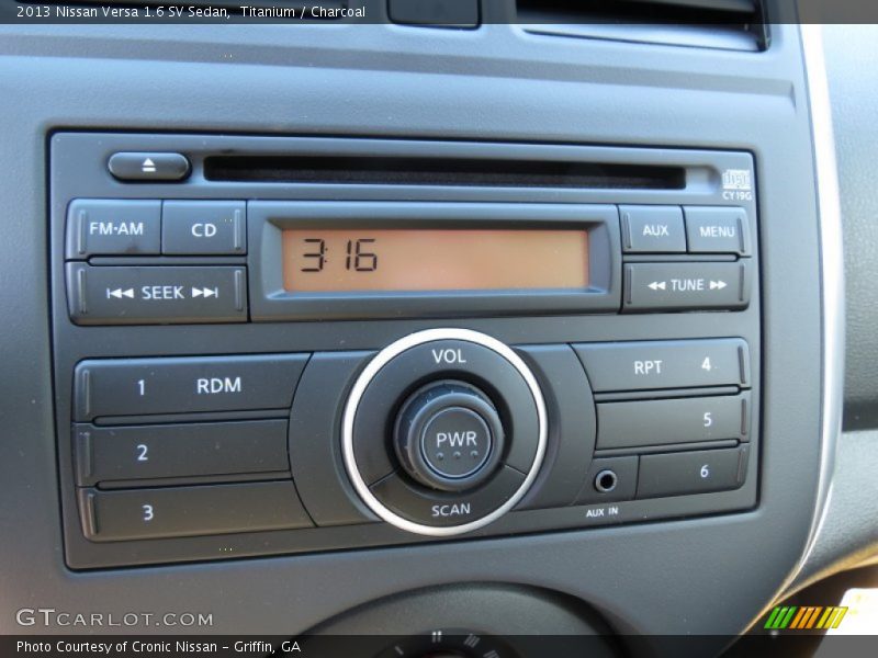 Audio System of 2013 Versa 1.6 SV Sedan