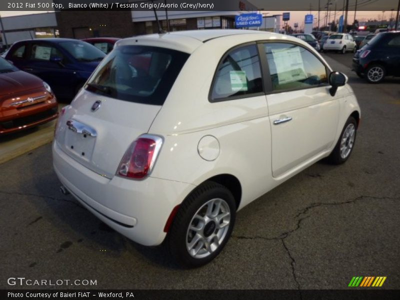 Bianco (White) / Tessuto Grigio/Avorio (Grey/Ivory) 2012 Fiat 500 Pop